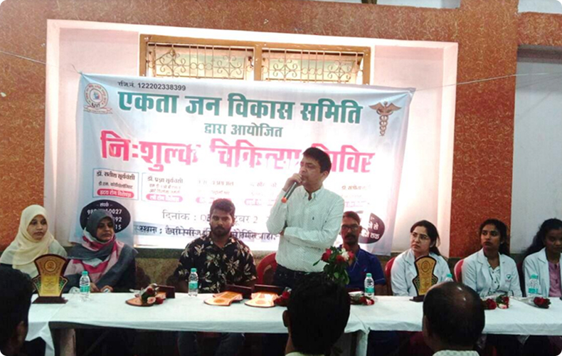 Mr. Imtiyaz Hussain, an active member of the committee, meeting and encouraging the support team.